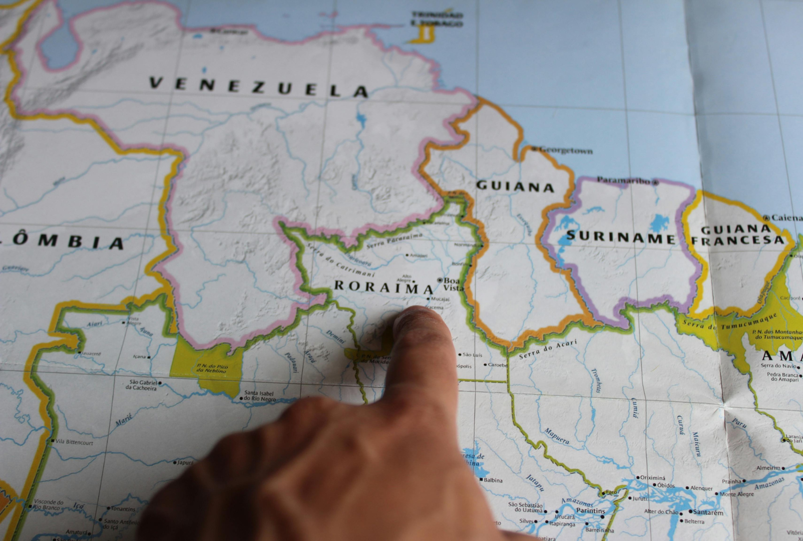parte superior do mapa do brasil mostrando fronteira de roraima com a venezuela